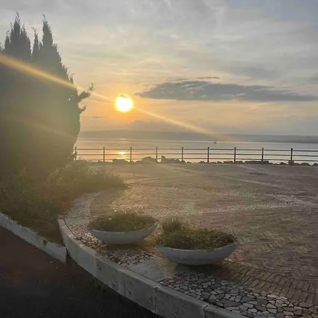 Daire Sunset And Bolsena